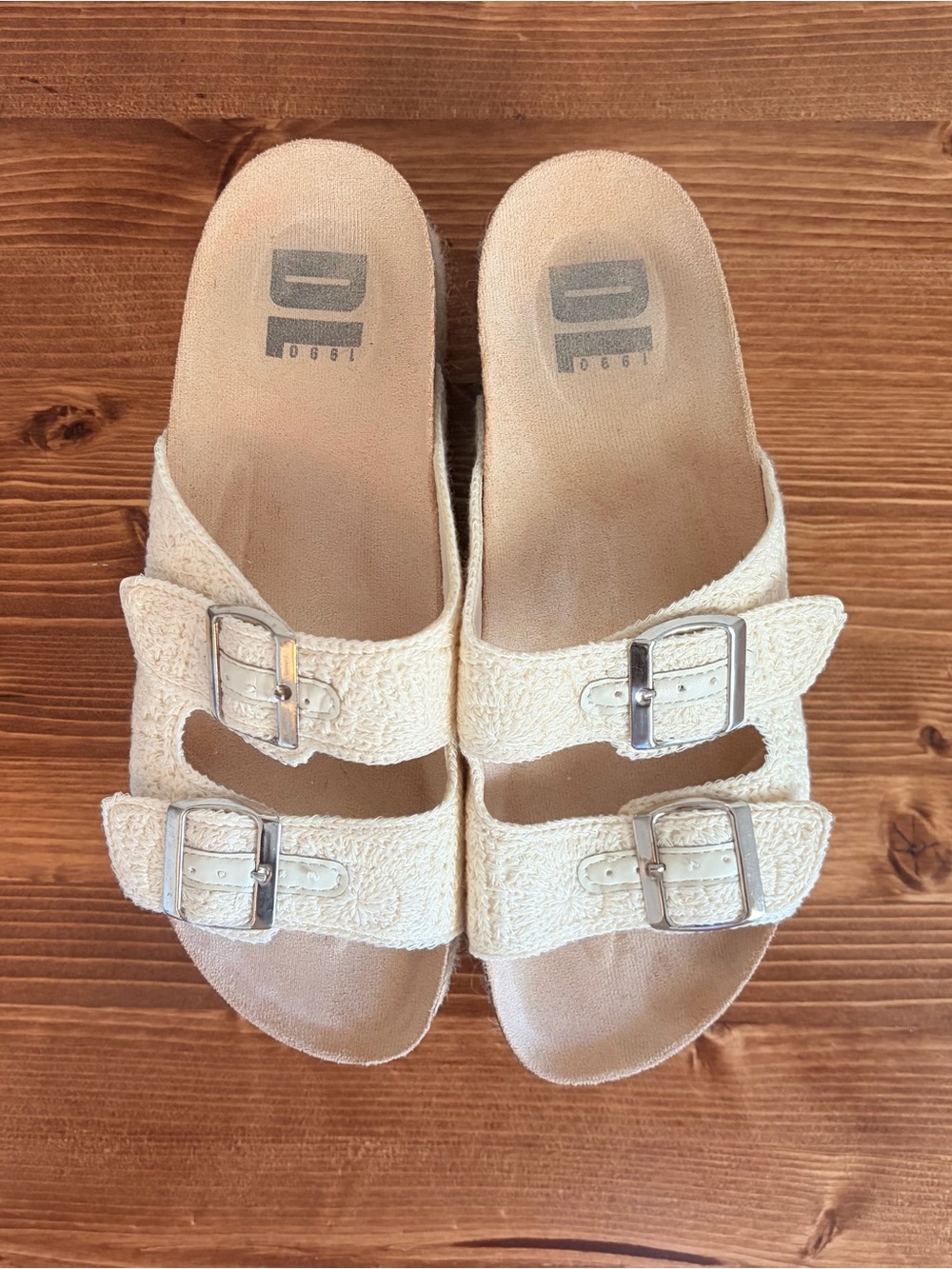 Dirty Laundry Pretends Crochet Sandal, size 7